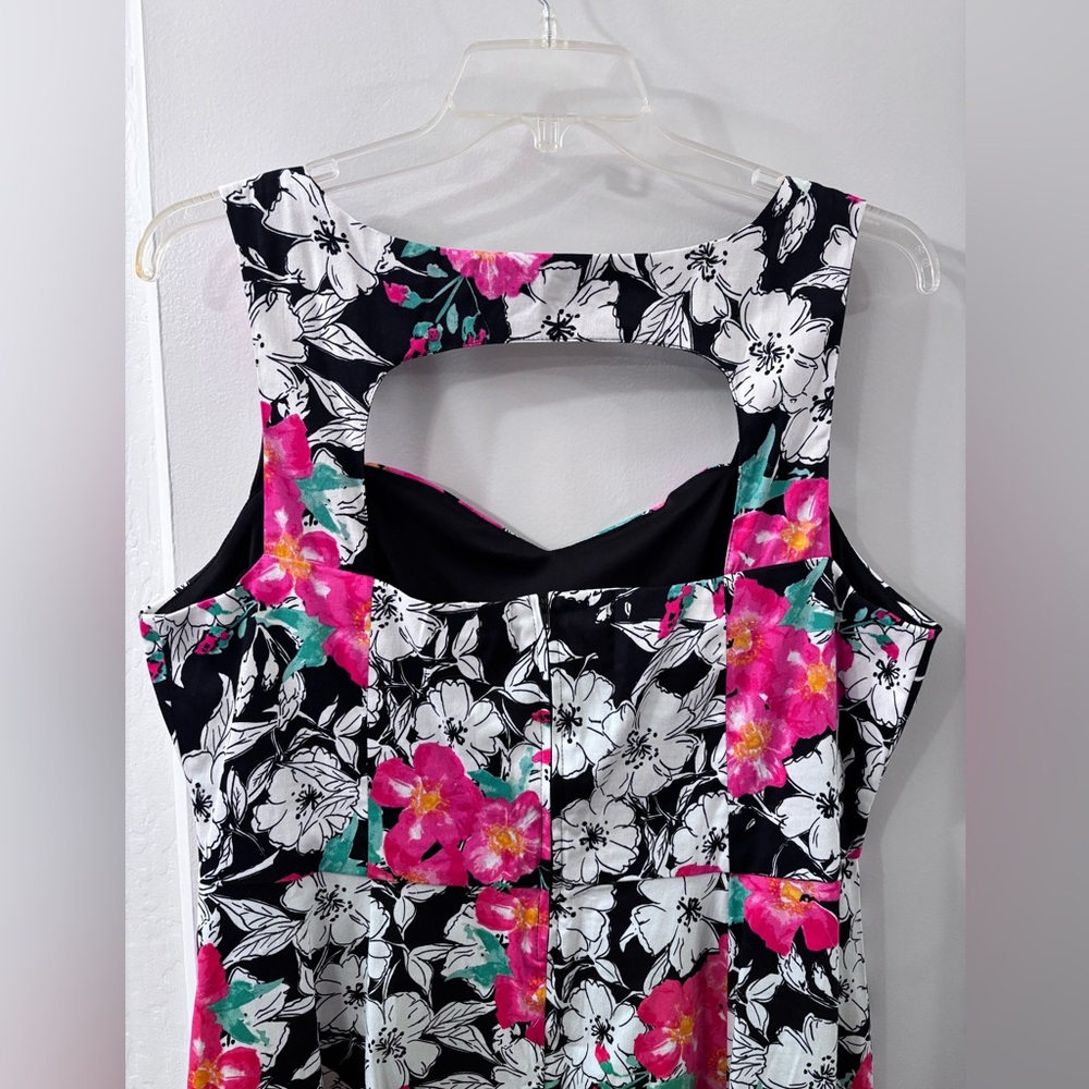 Retro Black and Pink Floral Dress - Picture 4 of 5